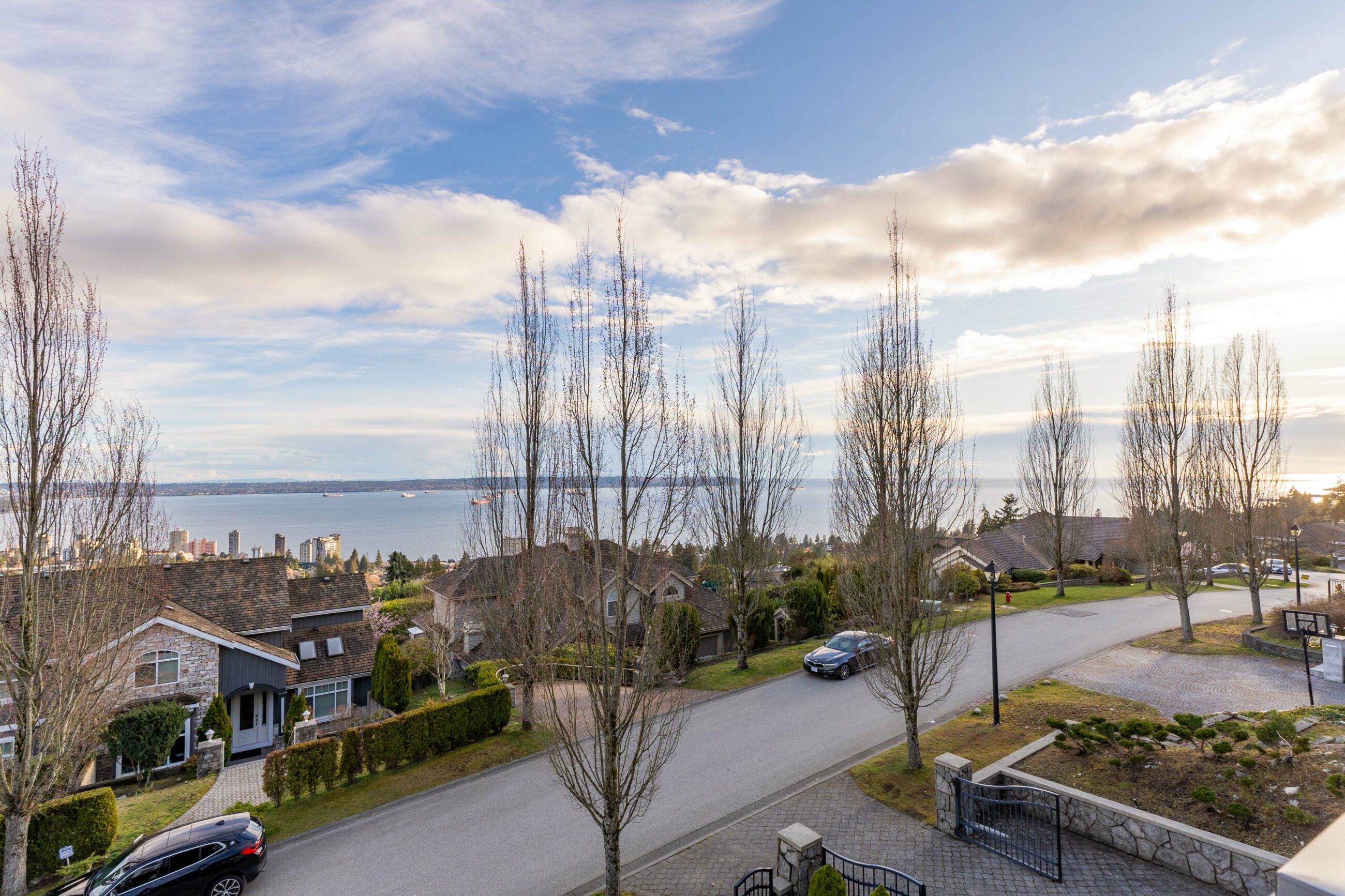 CUSTOM GORGEOUS HOME WITH PANORAMIC VIEW -- 2291 Orchard Ln, West Vancouver